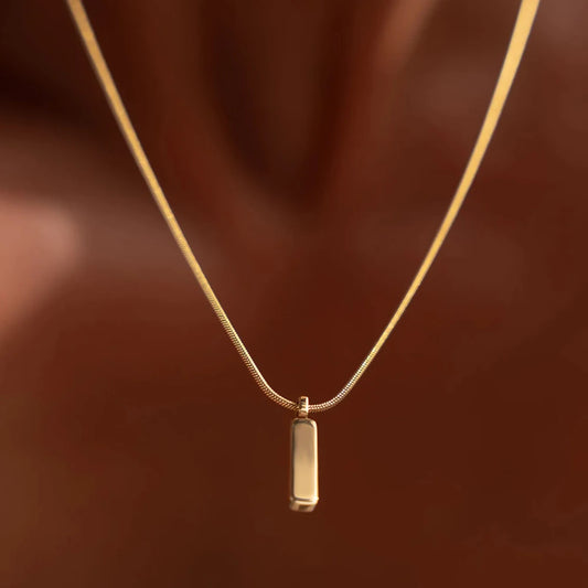 SQUARE CHAIN NECKLACE