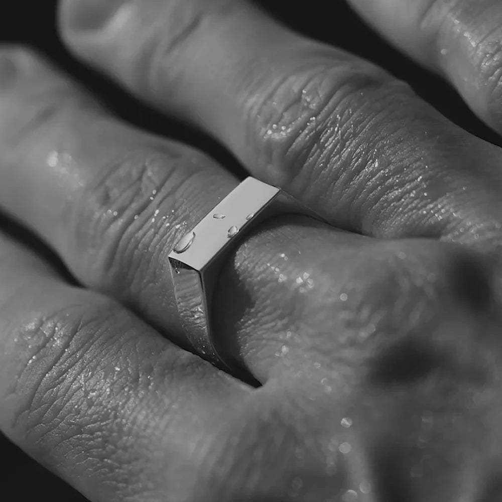 UNISIZE WAVE RING IN SILVER