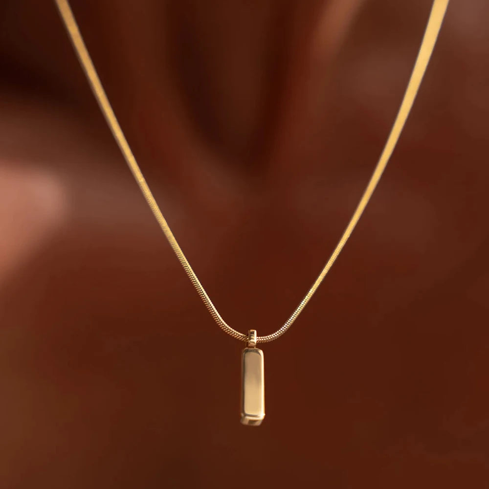 SQUARE CHAIN NECKLACE