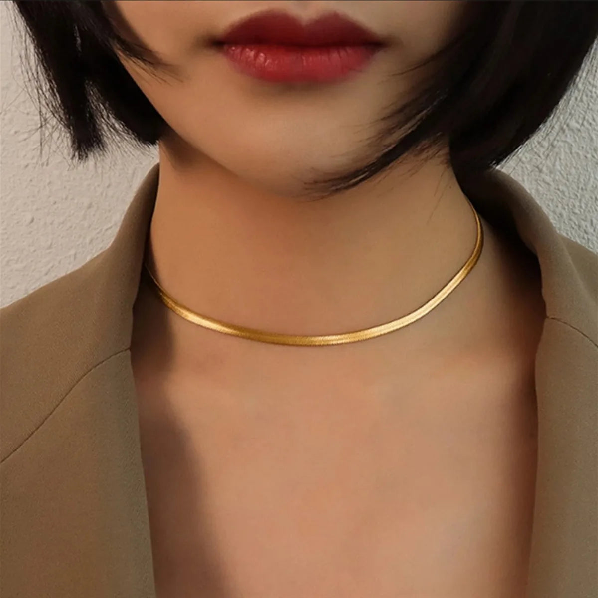 ADAPTIVE SHAPE NECKLACE