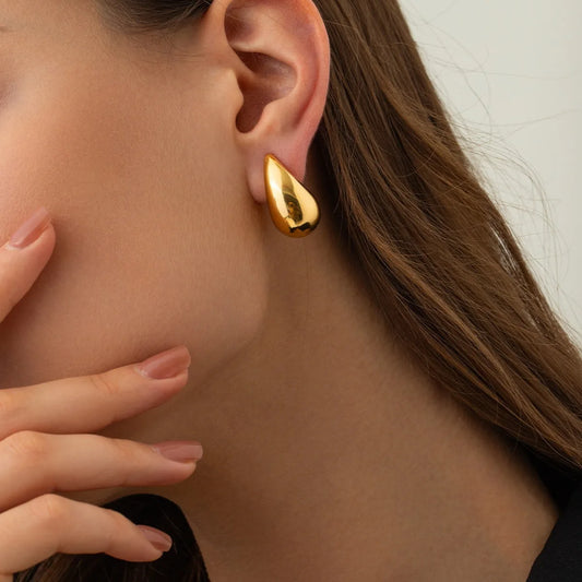 DROP EARRINGS